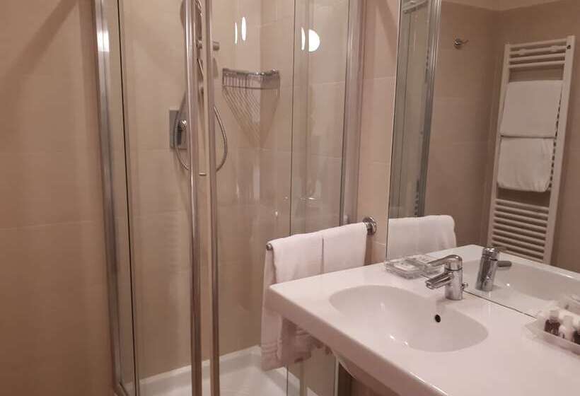 Quarto Superior, Accademia
