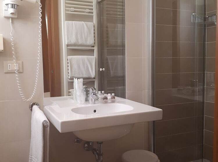 Quarto Superior, Accademia