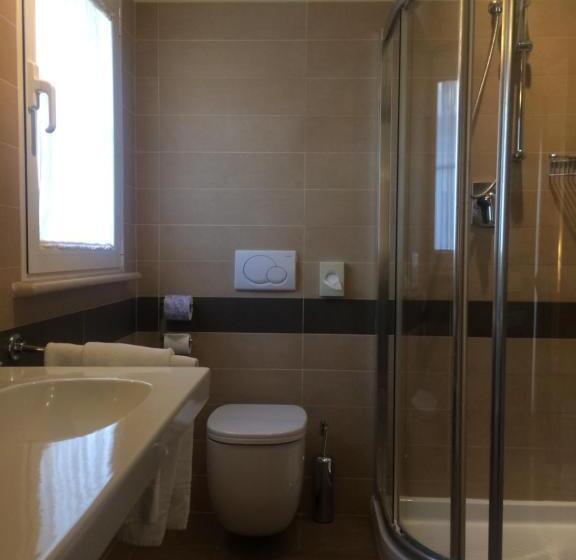 Quarto Superior, Accademia