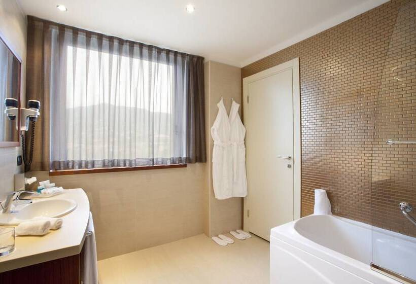 Номер Стандарт, Holiday Inn Salerno Cava De  Tirreni, An Ihg