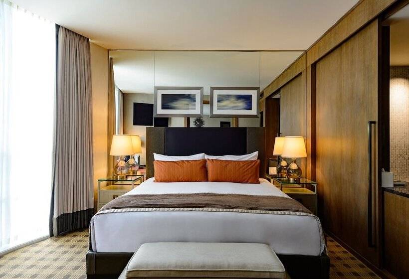 身障者適用キングサイズベッドルーム, Loden Vancouver