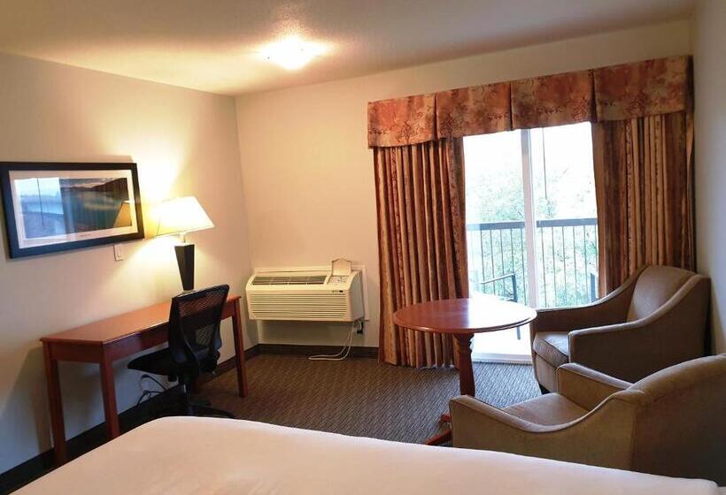 バルコニー付きスタンダードルーム, Riverland Inn & Suites