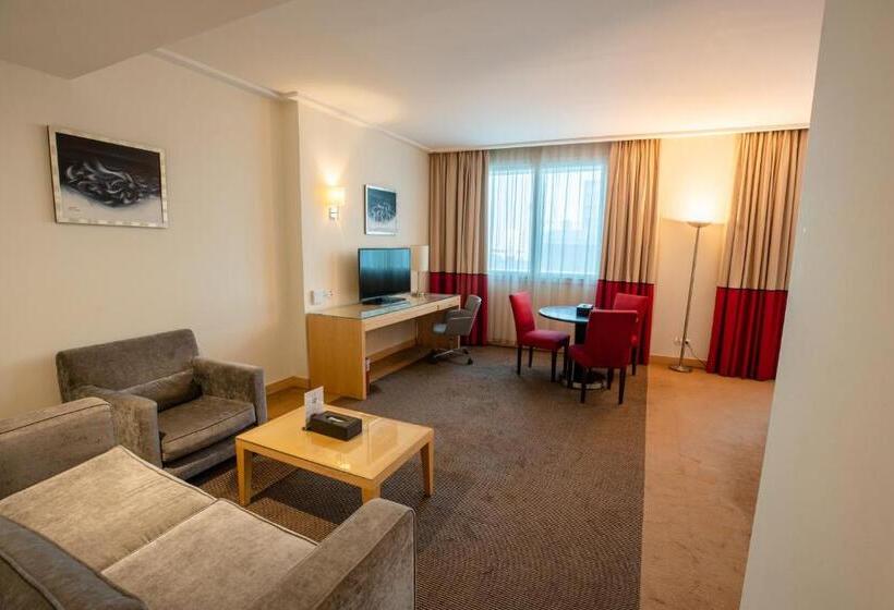 Полулюкс, Novotel Riyadh Al Anoud