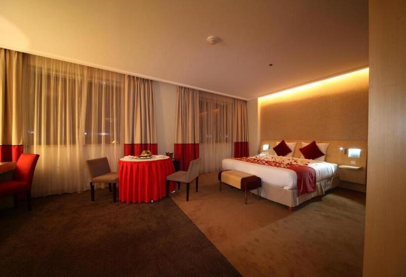 Полулюкс, Novotel Riyadh Al Anoud