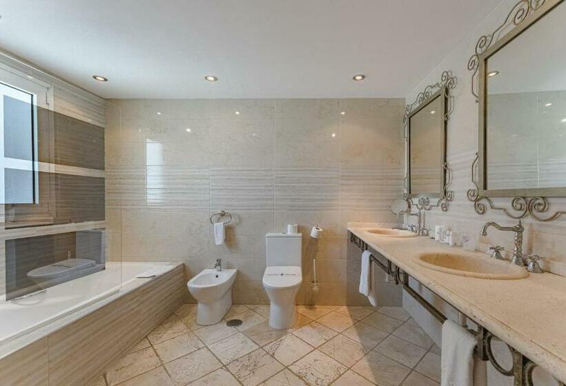 Королевский Люкс, Flamingo Suites Boutique