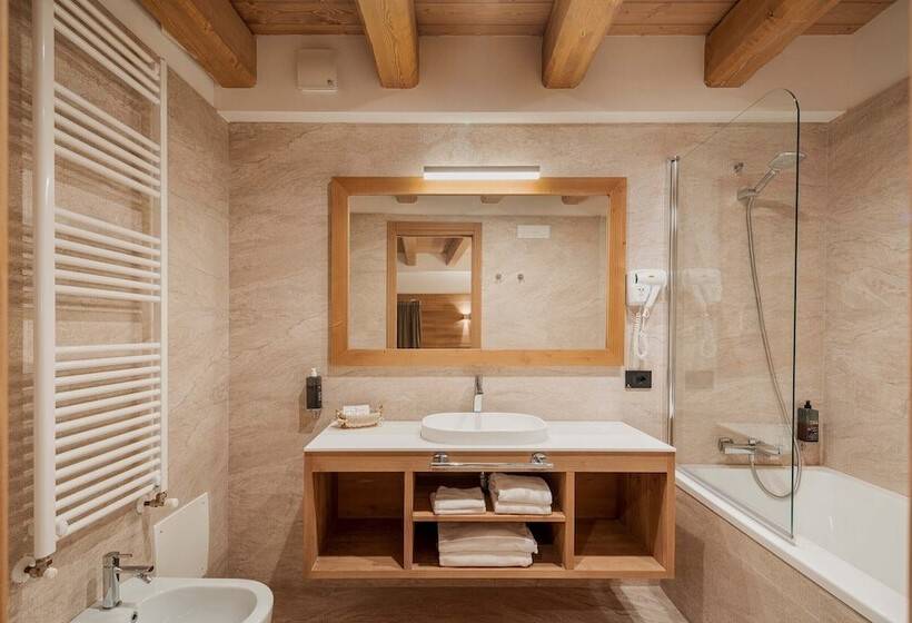 Трехместный Номер Deluxe, Royal Hotel Cortina