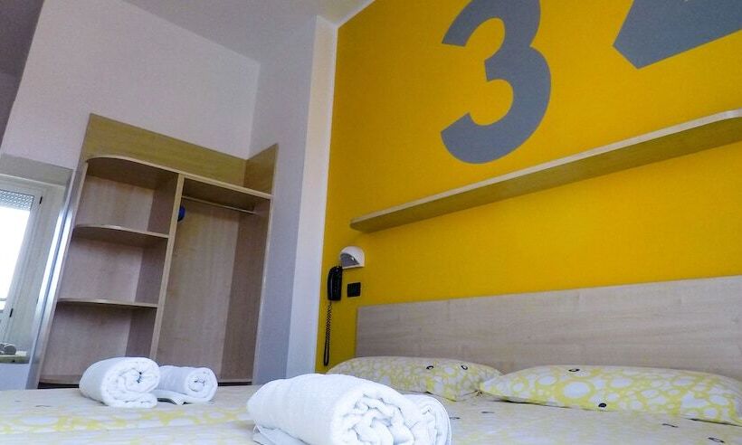 اتاق استاندارد, Morfeo   Young People Hotels