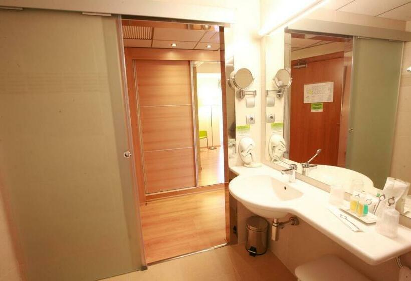 Номер Стандарт с Балконом, Riviera Beachotel - Adults Recomended