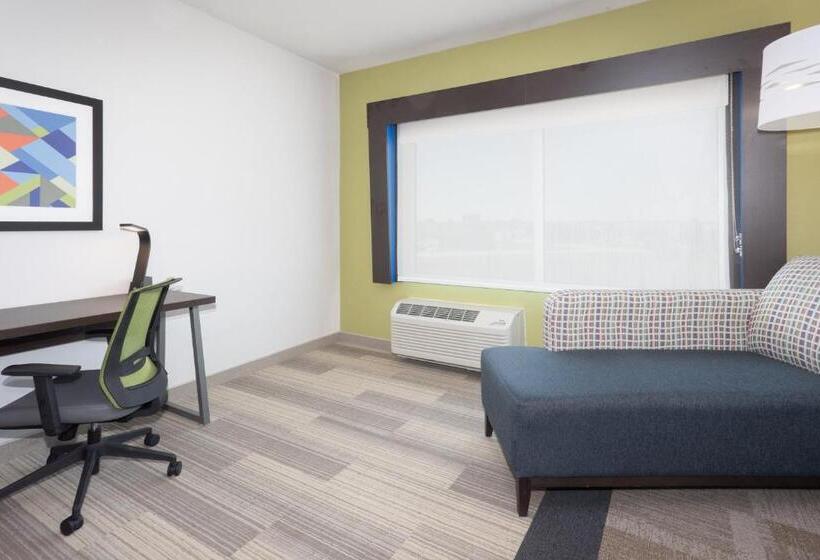 Номер Стандарт Кровать Кинг Адаптированный для Инвалидов, Holiday Inn Express & Suites   Firestone   Longmont , An Ihg