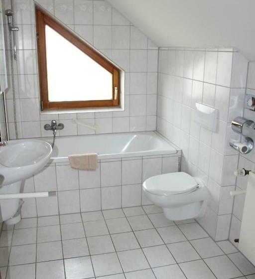 Студио Стандарт с Балконом, Landhotel Hirsch