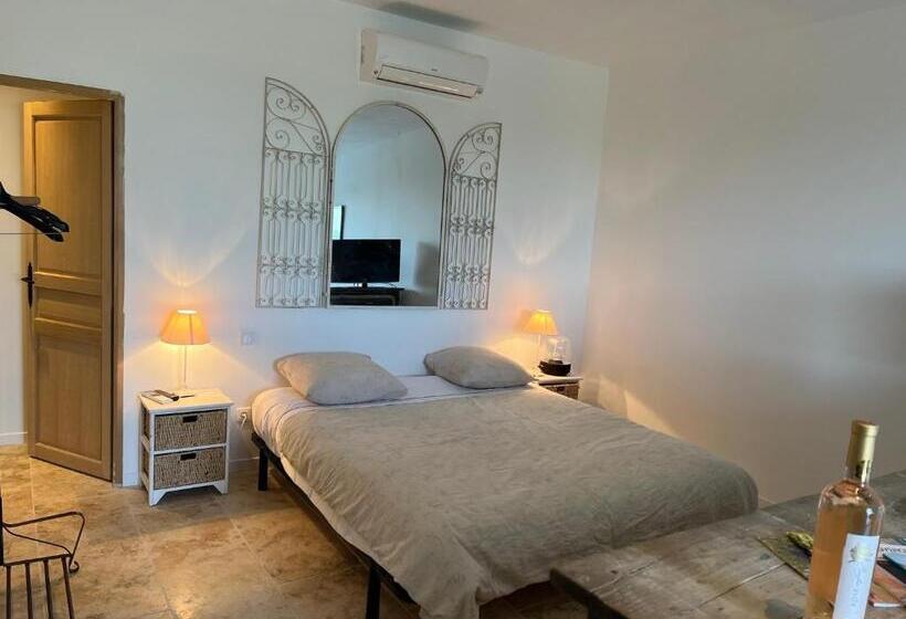 سوئیت با وان آب گرم, Terre Luberon