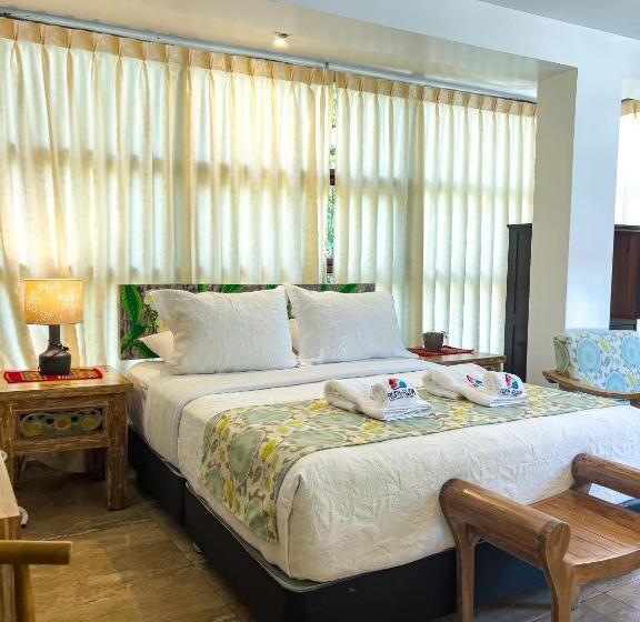 اتاق خانوادگی, Rupa Rupa High Jungle Eco B&b