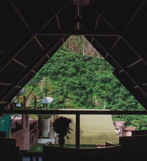 اتاق خانوادگی, Rupa Rupa High Jungle Eco B&b