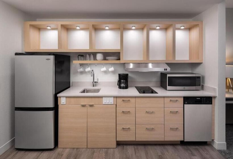 Люкс, Towneplace Suites By Marriott West Kelowna