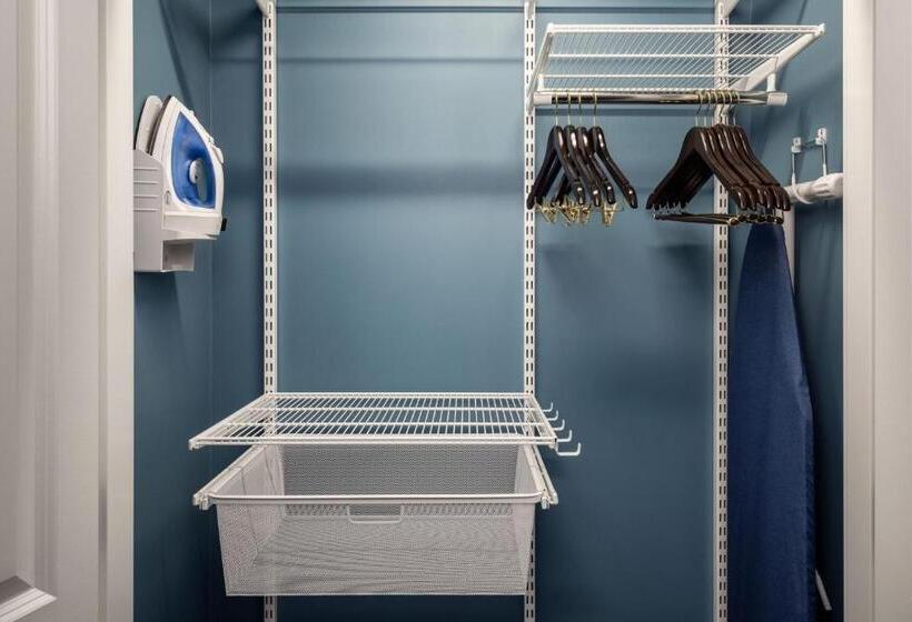 Студио Стандарт Кровать Кинг, Towneplace Suites By Marriott West Kelowna