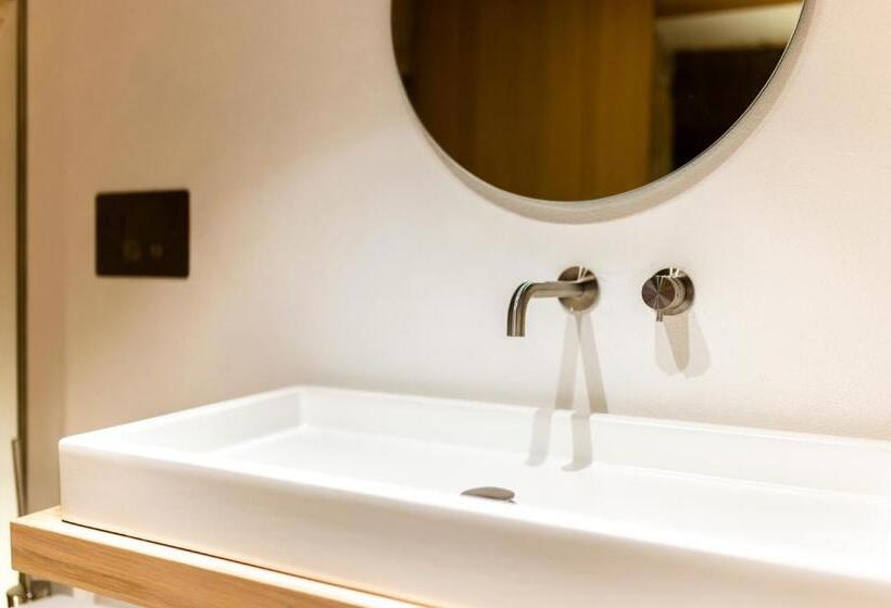 스위트 킹사이즈 침대, Tre Archi Suite & Relais