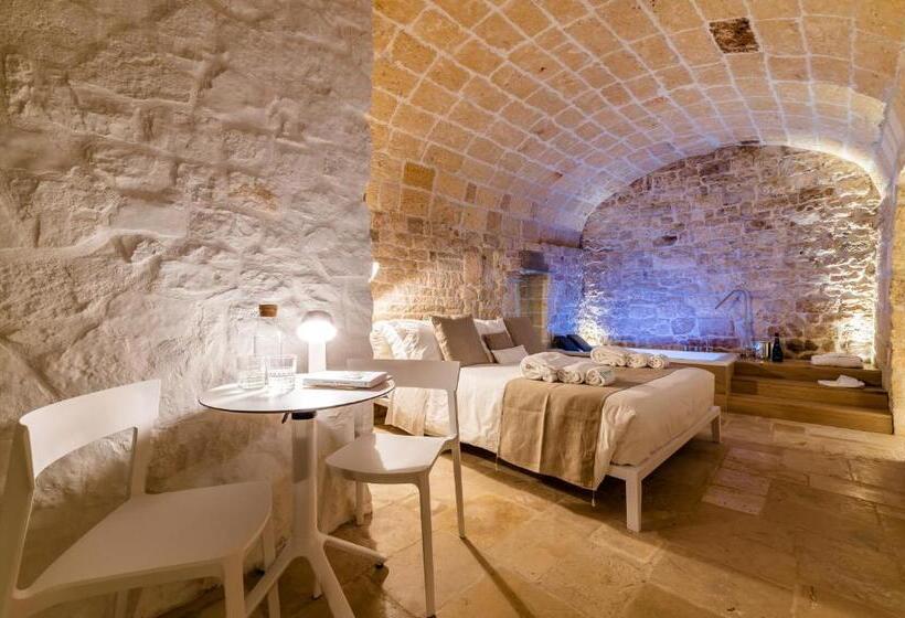 스위트 킹사이즈 침대, Tre Archi Suite & Relais