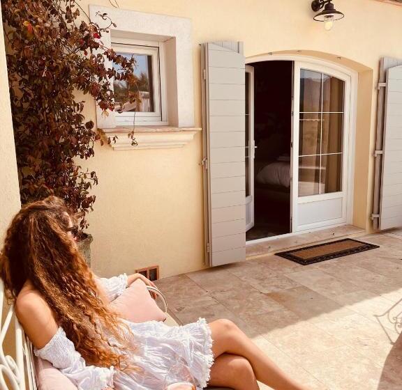 Номер Стандарт с Гидромассажем, La Bastide Du Rocher Boutique Hôtel & Spa