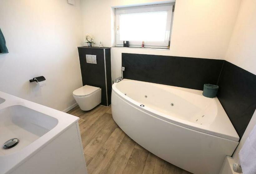Апартаменты 1 Спальня, Marias Guest House