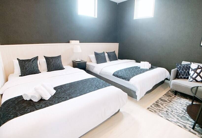 Номер Стандарт 2 Двуспальные Кровати, Bar & Hotel Colors Miyajima