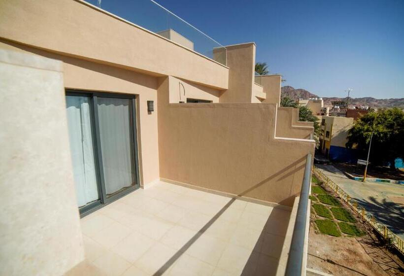 غرفة ديلوكس مطلّة علي البحر مزوَّدة بشُرفة, Sea View