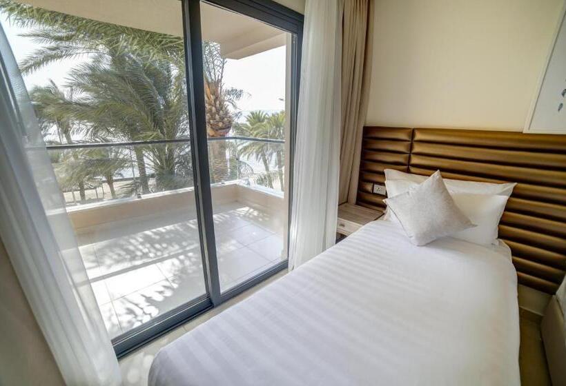 غرفة قياسية مطلّة علي البحر مزوَّدة بشُرفة, Sea View