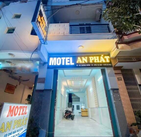 اتاق خانوادگی, An Phat Motel