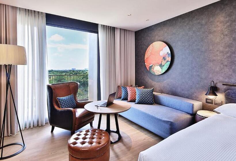 اتاق لوکس خانوادگی, Just Sleep Tainan Hushan
