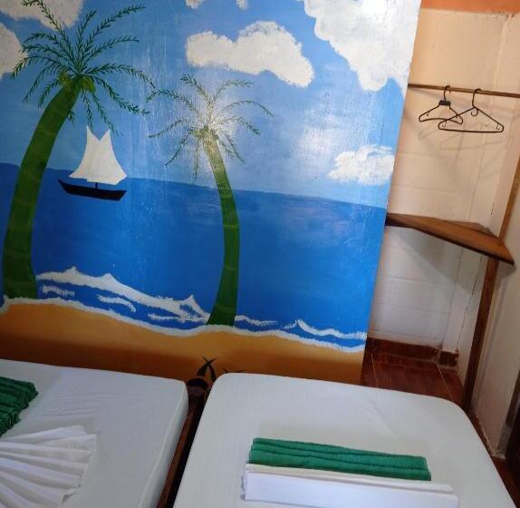 اتاق استاندارد سه نفره, Hostal Belleza Tropical