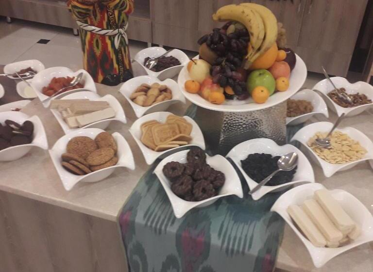 غرفة كومفورت ثلاثية, Hamida