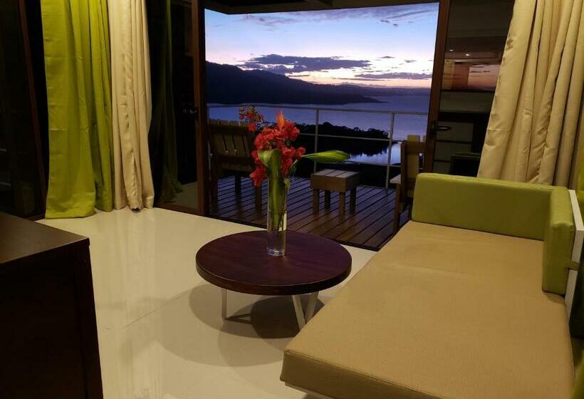 Standard studio with lake view, Laguna Arenal