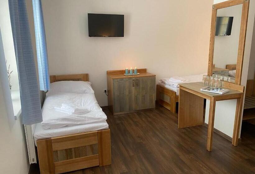 Четырехместный Номер Стандарт, Resort Rybníček
