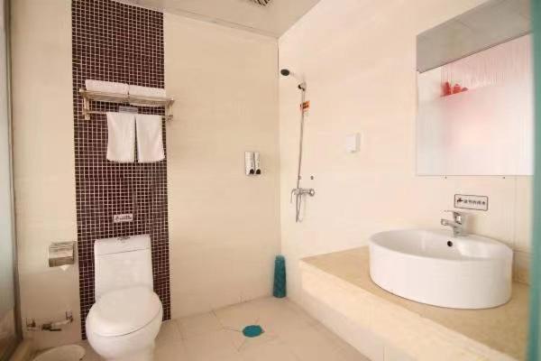 Номер Economy, Thank Inn Chain Hotel Dong Town Dahuaishu