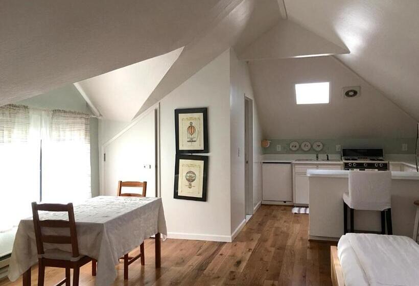 １ベッドルームハウス, Cowper Inn