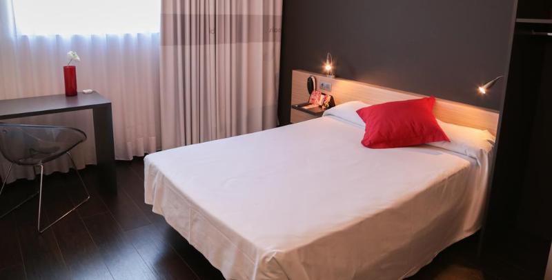 Номер Стандарт, B&b Hotel Granada