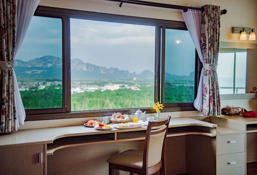 سوئیت پریمیوم, Golden Beach Chaam