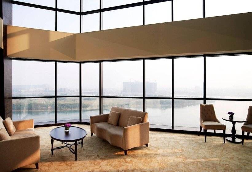 Номер Клуб, Sheraton Shunde
