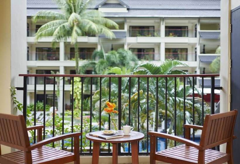 3 베드룸 프리미엄 스위트, Radisson Resort And Suites Phuket