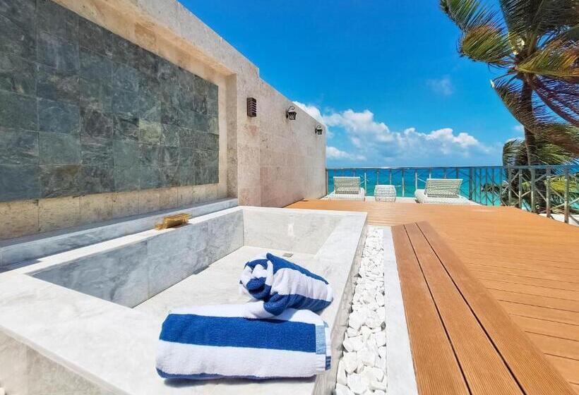 발코니가 있는 스위트, Boracay Ocean Club Beach Resort