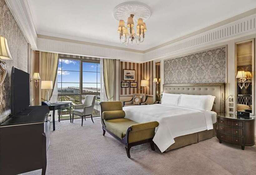 带大床的豪华间, Hilton The Hague