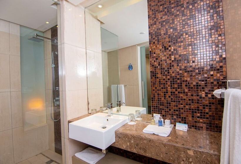 اتاق سوپریور با چشم‌انداز باغ, Radisson Blu Hotel, Dakar Sea Plaza