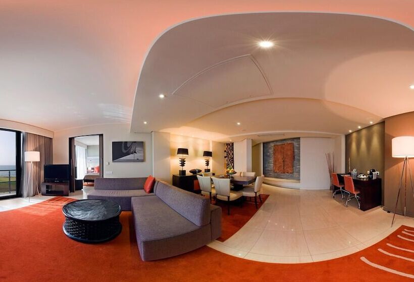 سوییت جونیور با چشم‌انداز دریا, Radisson Blu Hotel, Dakar Sea Plaza