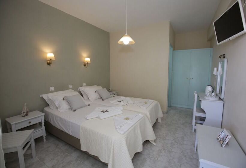 Номер Стандарт Боковой Вид на Море, Alexandra S Rooms