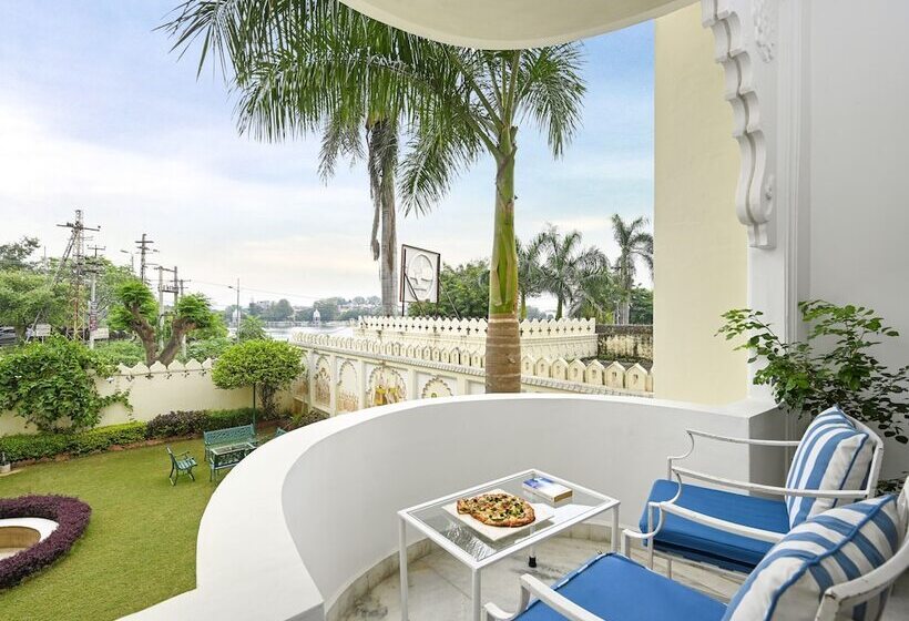 Quarto Deluxe Vista Lago, Swaroop Vilas  Lake Facing Boutique
