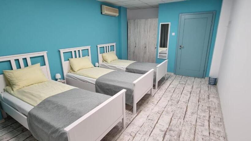 اتاق استاندارد سه نفره, Hostel Citadella