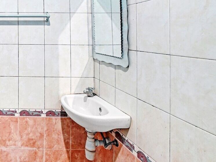 Номер Стандарт, Oyo 90487 Wisma Kuta Karang Baru