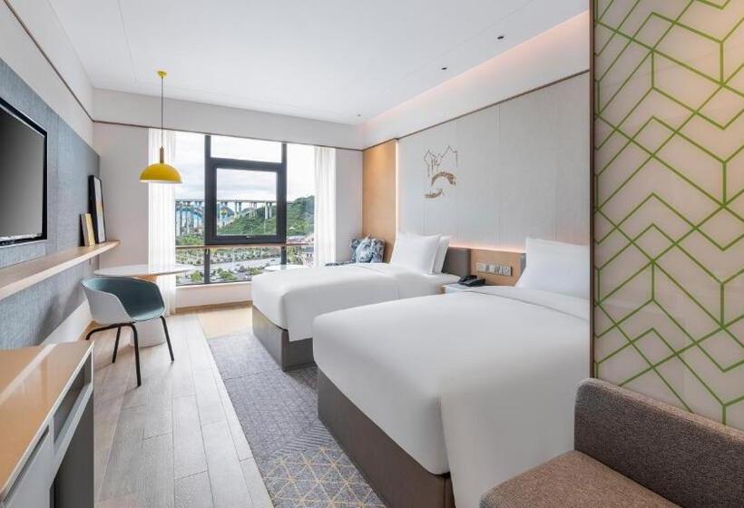 Номер Стандарт Вид на Горы, Holiday Inn Tongren Wanshan, An Ihg