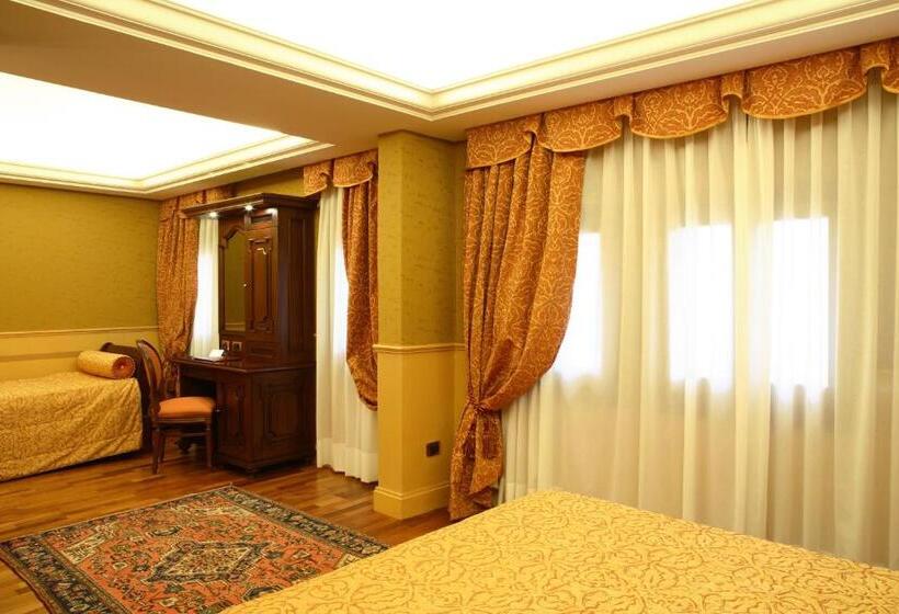 سوییت جونیور, Al Codega