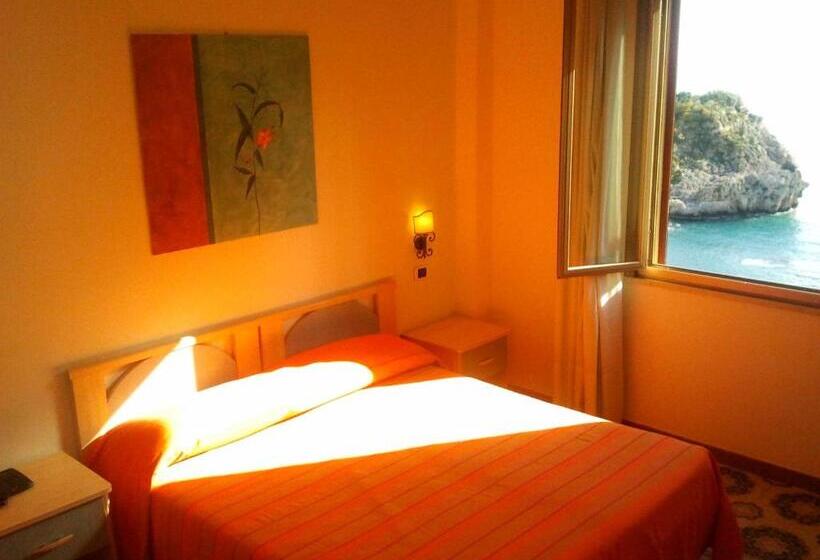 Номер Стандарт Вид на Море, Jonic Hotel Mazzarò
