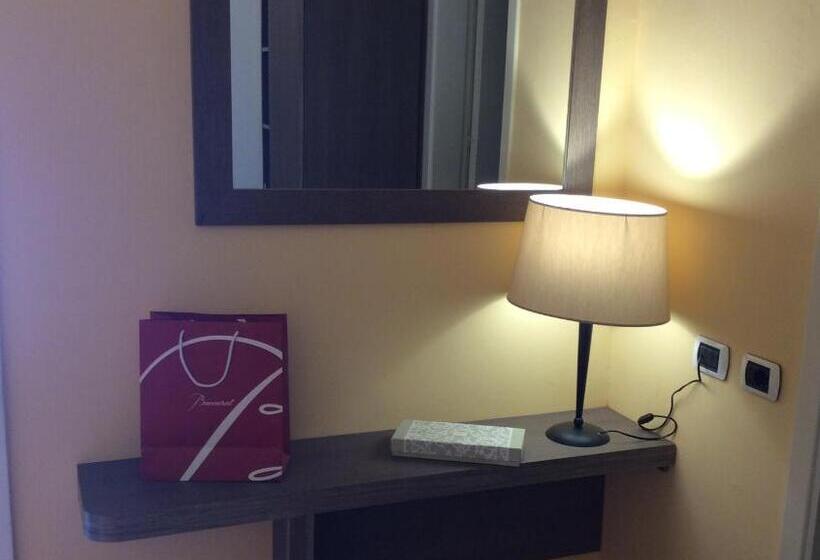 Номер Стандарт Вид на Сад, Jonic Hotel Mazzarò